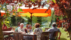 Restaurant mit Seeterrasse bei Potsdam